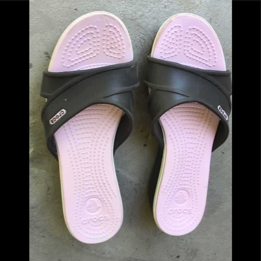 Crocs flip flop sandals brown and pink size 8